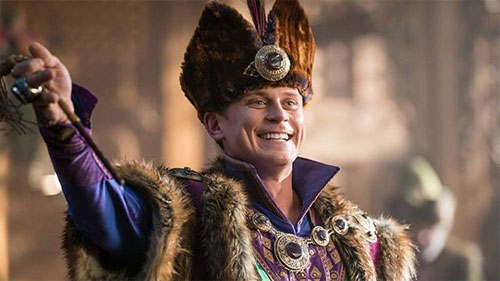 #DisneyPlus | Selon @THR, les Studios Disney développent un spin-off consacré au #PrinceAnders, qui a fait sensation comme prétendant de la princesse Jasmine dans le remake d'Aladdin cette année. @BillyMagnussen reprendra son rôle dans le film prévu pour la plateforme Disney+.