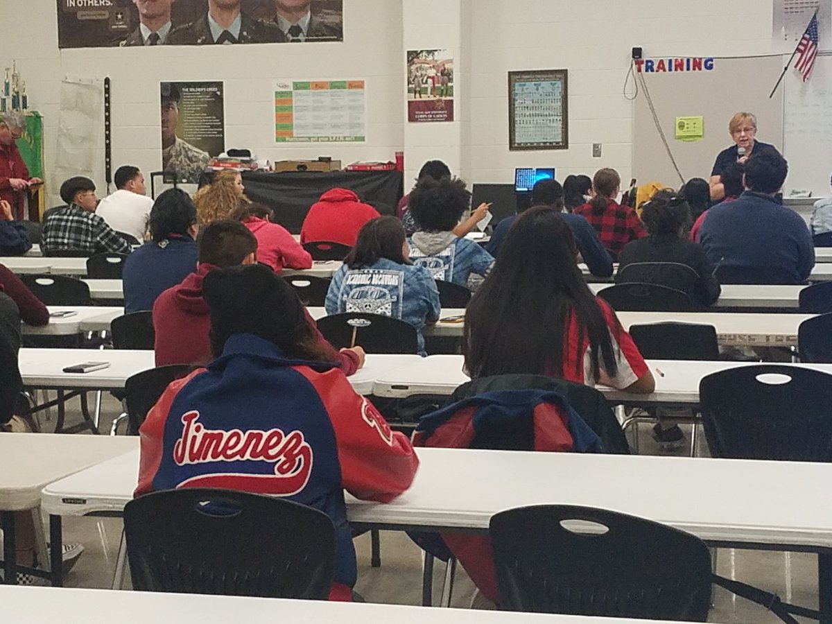 monirodsatx's tweet photo. Ordinary kids are still sleeping, but #Mustang ACA DECers are wide awake and ready to bring home the gold!! #MustangPride #InOmniUno #AcaDecRocks https://t.co/CqgAVioYpE
