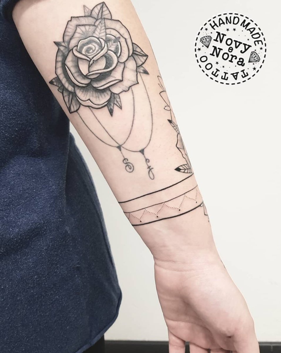 novy_tattoo's tweet photo. Custom Mandala Tattoo
#mandalaart #mandalabracelet #mandaladesign #mandala #mandalatattoo #inkedgirl #tattooedgirl #girlink #inkart #dotworktattoo #dotwork #lototattoo #bracelettattoo #femaletattoo #art #tattoo #onmyskin #beautytattoo #beautiful #custommandala https://t.co/NcX0sr6LX2