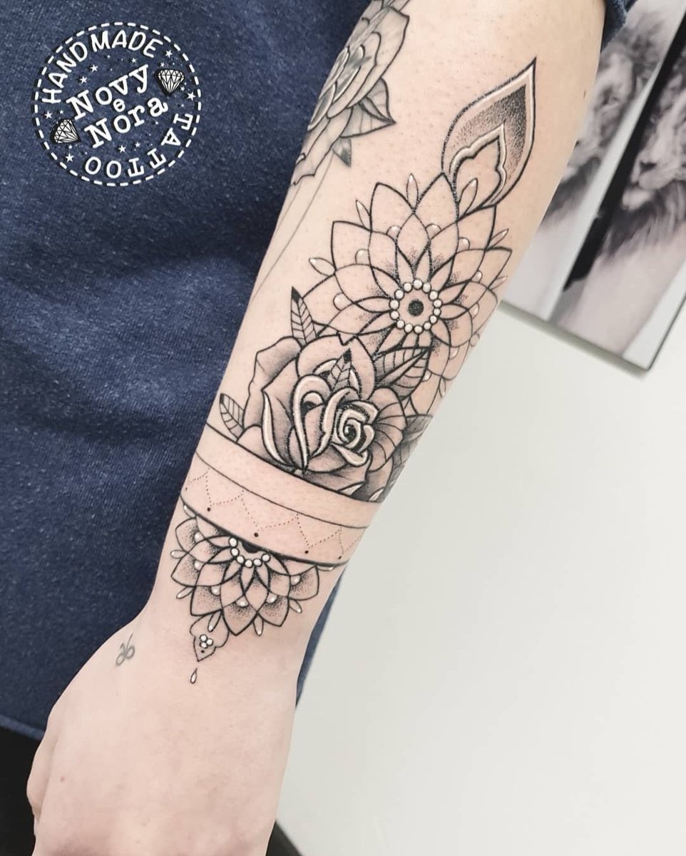 novy_tattoo's tweet photo. Custom Mandala Tattoo
#mandalaart #mandalabracelet #mandaladesign #mandala #mandalatattoo #inkedgirl #tattooedgirl #girlink #inkart #dotworktattoo #dotwork #lototattoo #bracelettattoo #femaletattoo #art #tattoo #onmyskin #beautytattoo #beautiful #custommandala https://t.co/NcX0sr6LX2