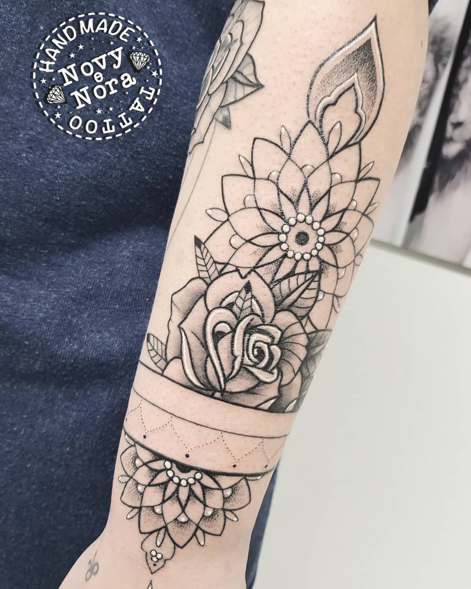 novy_tattoo's tweet photo. Custom Mandala Tattoo
#mandalaart #mandalabracelet #mandaladesign #mandala #mandalatattoo #inkedgirl #tattooedgirl #girlink #inkart #dotworktattoo #dotwork #lototattoo #bracelettattoo #femaletattoo #art #tattoo #onmyskin #beautytattoo #beautiful #custommandala https://t.co/NcX0sr6LX2