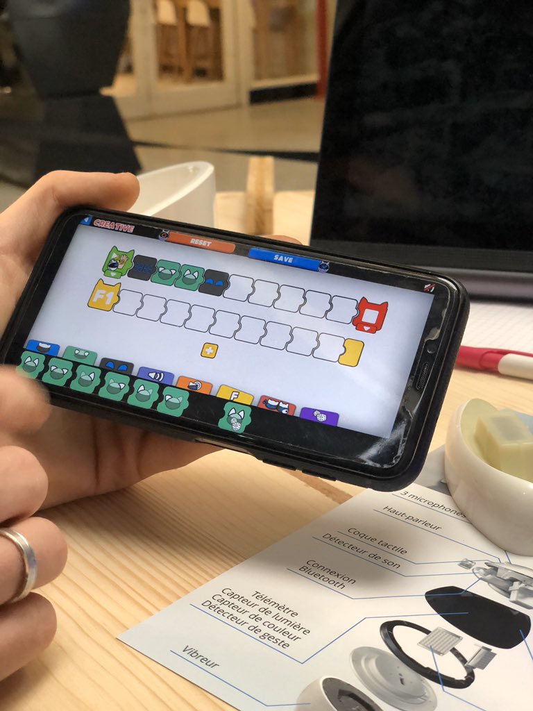 DirectCite's tweet photo. #NoeldelaTech | Apprendre à coder, personnaliser son apparence, jouer à des jeux éducatifs : @winkyrobot à plusieurs facettes et grandit avec votre enfant 🧒🏻👧🏼

#NoelTech #MarchedeNoel #technologie #ideecadeau #innovation #madeinfrance #startup

➕ https://t.co/3CI9SdbpnT https://t.co/LMm7wJYJrK