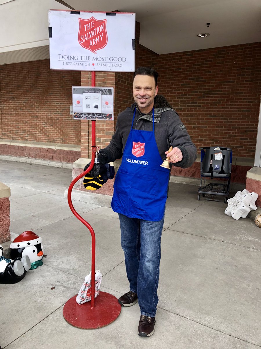 TomJordanNews's tweet photo. Join me at Kroger in South Lyon as we #RingInTheD and #FightForGood !! ⁦@WWJ950⁩ https://t.co/A0IQNmNlNq