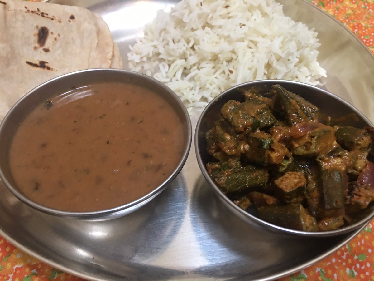 Say hello to  #brunch Dal-barely-makhani & Bindi  #vegetarian  #foodies