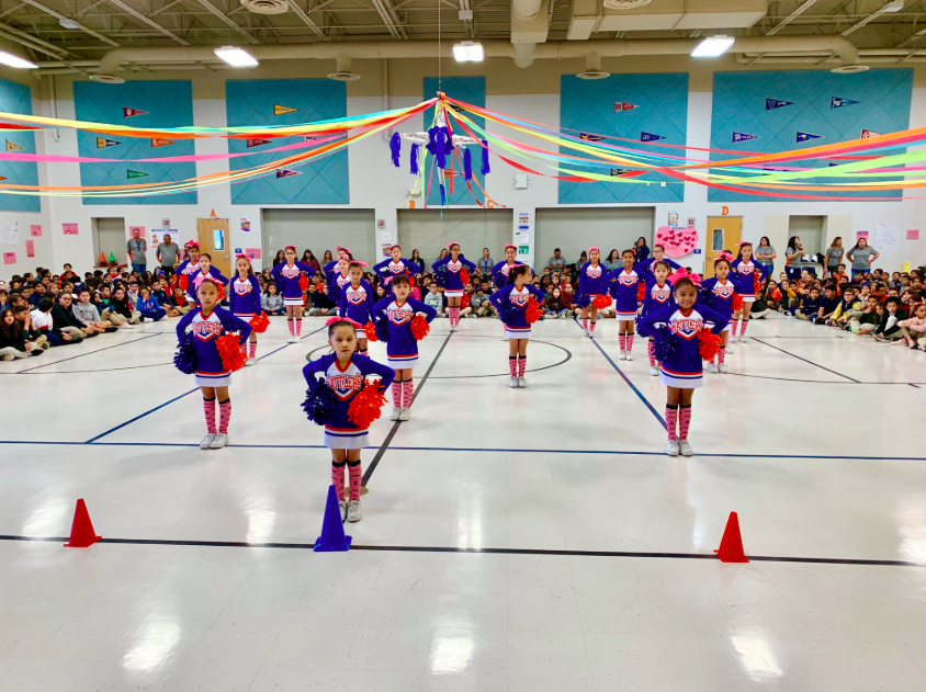 nickisnpdx's tweet image. thank U to all the donors who made a kindness pep rally possible! pinksocks.life/2019/11/25/tea… the list of schools that have reached out wanting to gift #pinksocks is growing! be part of the magic by donating @ pinksocks.life/donate!🌍💖😊 #BeKind ✨
