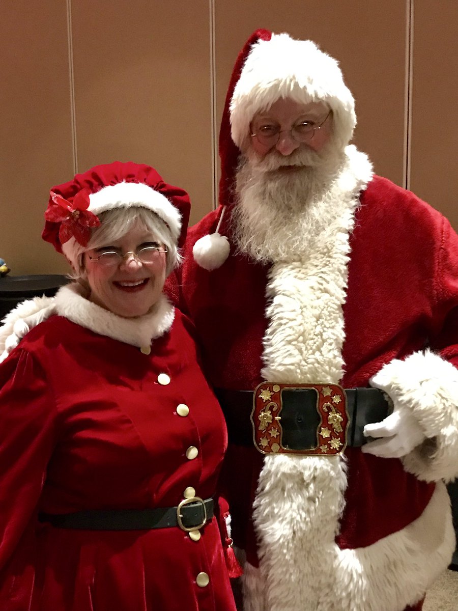 RWeThereYetMom's tweet photo. Breakfast with Santa is the best way to start the day! 

@hiltonanatole #AnatoleChristmasVIP #AnatoleMemories #sponsored #Dallas https://t.co/V2GZn3BKGJ