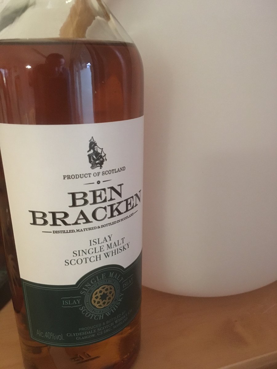 hansemende's tweet image. Experimental #SaturdayNightDram with a #BenBrackenIslay from #LidlSchweiz priced less than CHF 20 . Not really an #Islay . Only a short hint of smoke in the nose; rather simple, malty but nicely oily in the mouth, but then quiet dry with some strange bitterness in the finish.