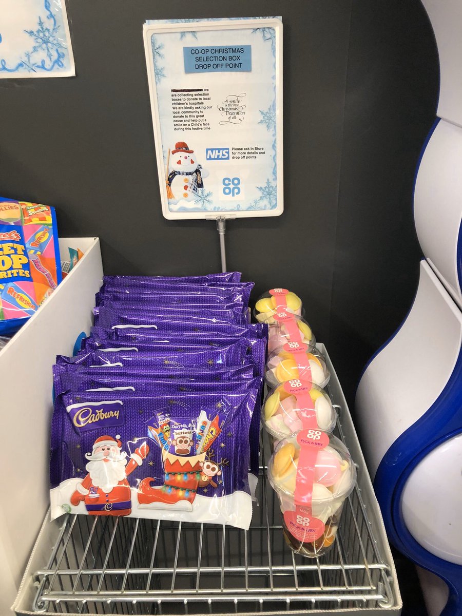 gmcb86's tweet photo. Thank you to everyone who has donated so far with a Christmas treat for the children who are sick  in Ormskirk hospital over the festive period we have around 150 treats so far , ONLY 8 DAYS LEFT , pop in &amp; show your support 😍🎅🎄⛄️please retweet to get as much support as we can https://t.co/KQBinV1Axu