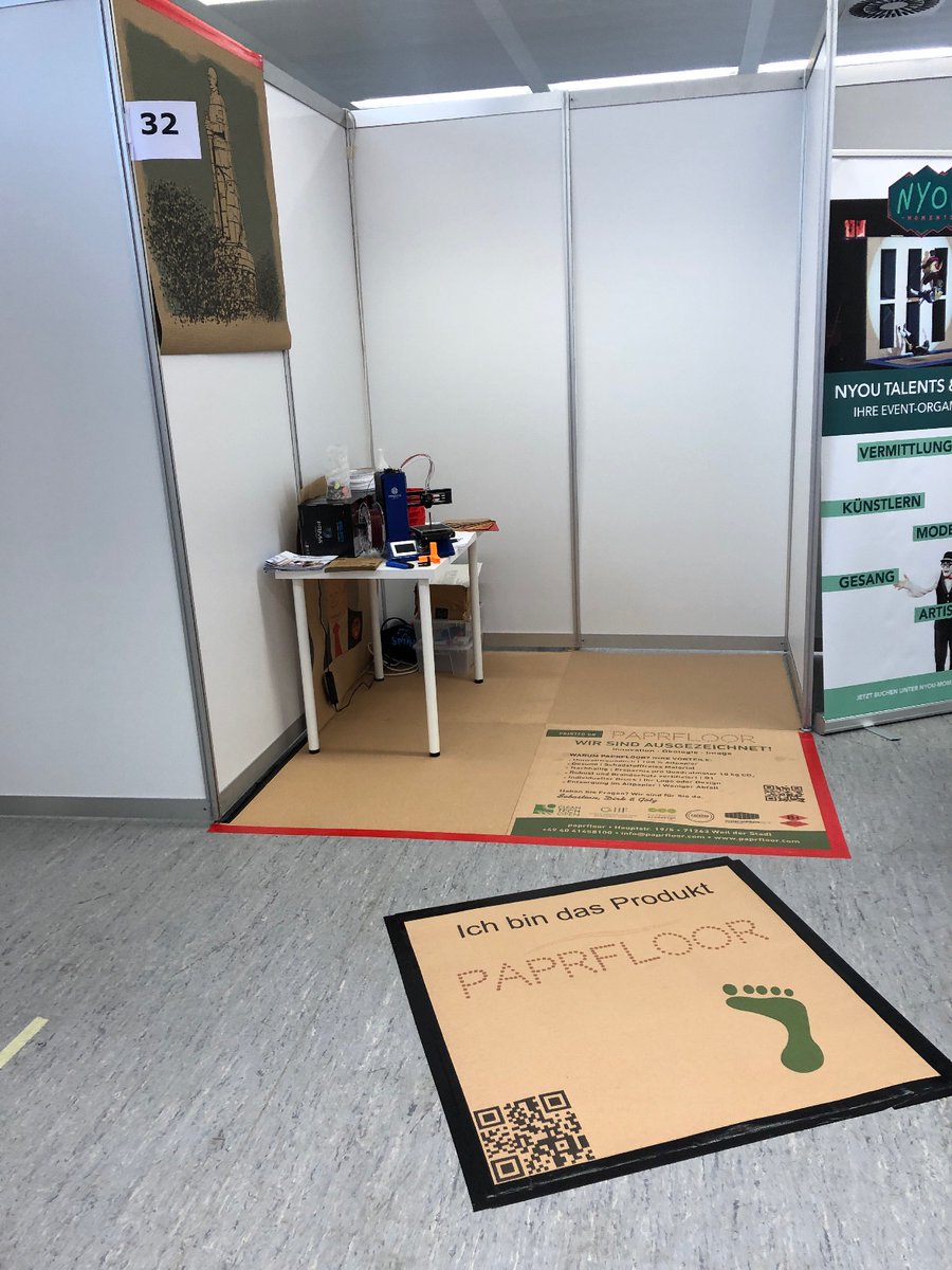 #paprfloor der #paperfloor geht auch auf kleinstem Raum! Hier auf der #B2B #Messe in #Hamburg #Messestand #nachhaltig gestalten #nachhaltigeevents