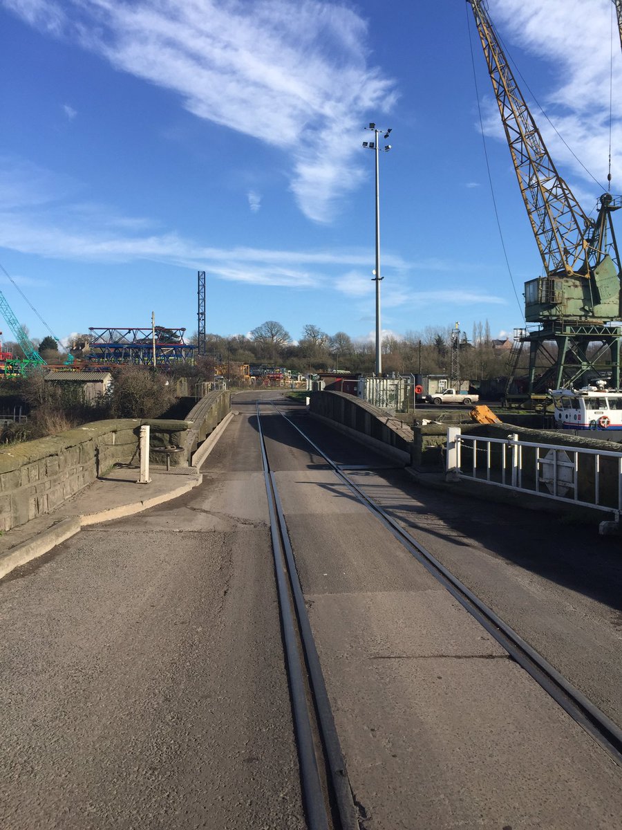 4Pubs's tweet photo. We’re always looking for Railway Inns! You out there? These still go past your door? More important, do they stop, so you can get some business? https://t.co/dpWjIQBNRs