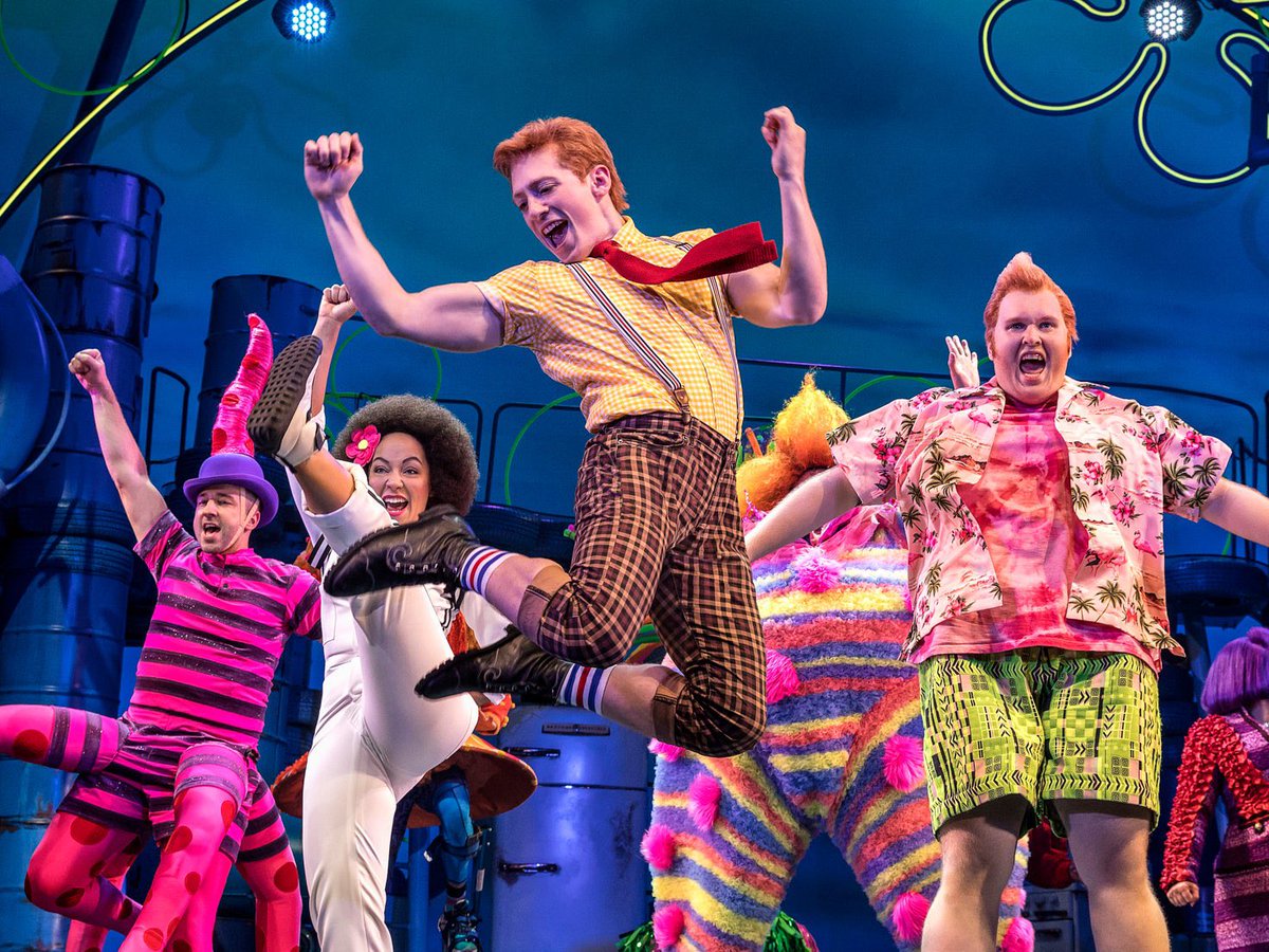 It's the best day ever! 🤗 Don't miss @SpongeBobBway : Live On Stage, TONIGHT at 7PM on @nickelodeon! We're ready to sing and dance along with #CESDTalent Danny Skinner and Jon Rua, are you? 🎤🕺 . . . . . #spongebob #broadwaymusical #patrickstar #nickelodeon #CESD