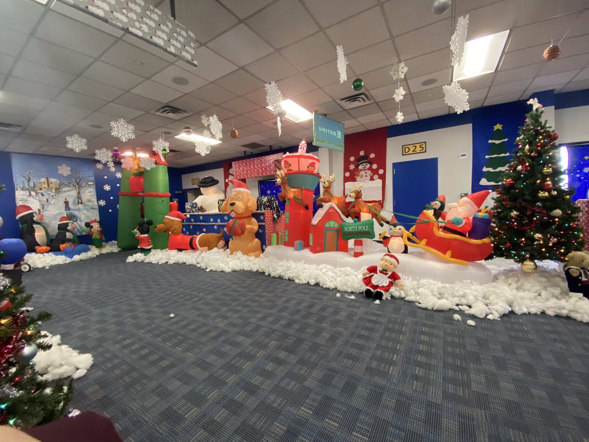 Good morning from the North Pole!  #UAFantasyFlights