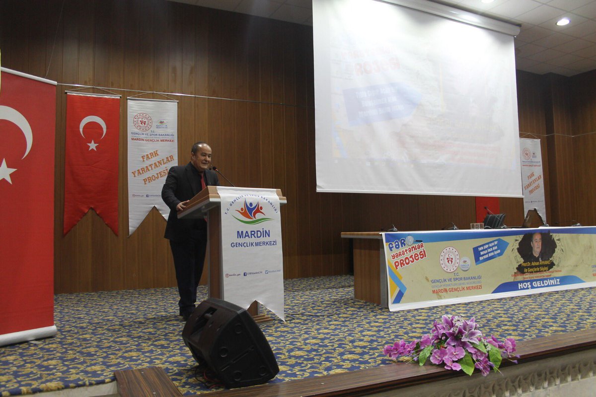 yusuf4870's tweet photo. Mardin’den hoş bir sada geçti... Emeğine, yüreğine sağlık Prof. Dr. Adnan AYHANCI #GönüllülükYılı #MardinGençlikMerkezi #GSBGM #Gençhane https://t.co/W2w9JgW3ZF