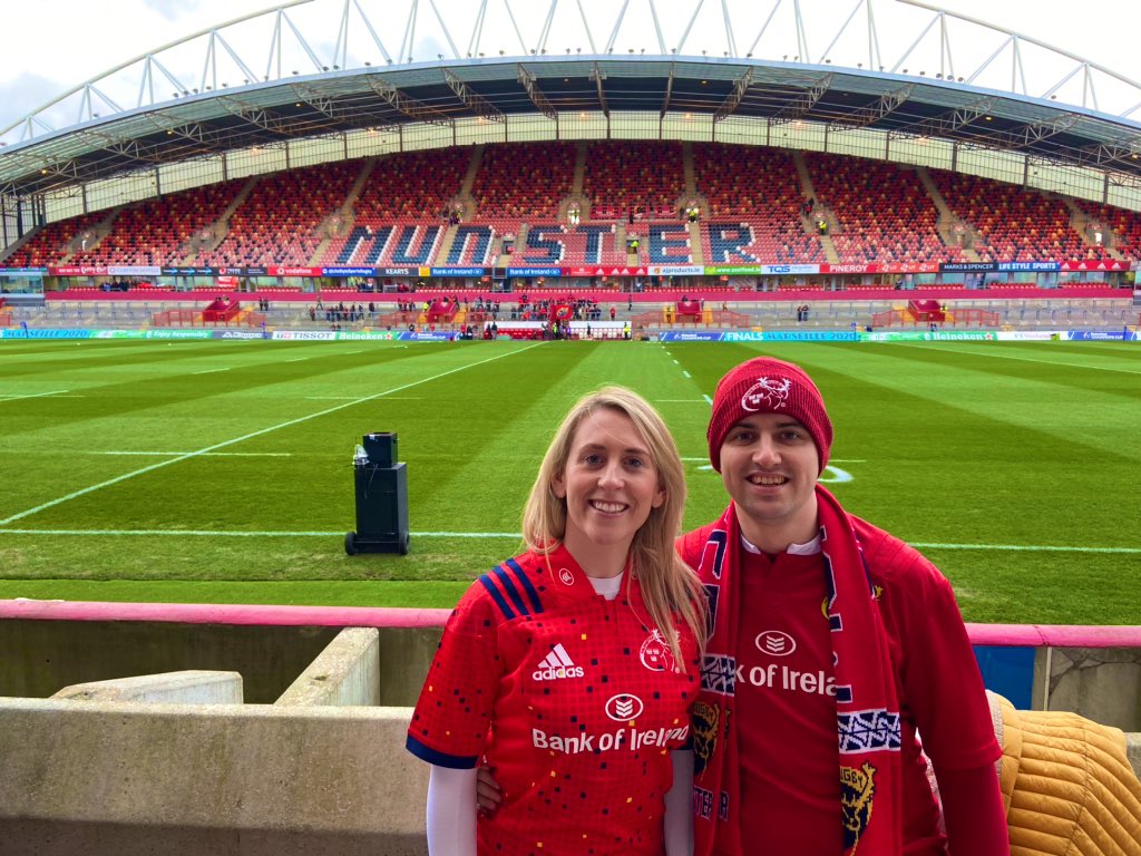 aillweecaveman's tweet photo. All set for an absolute cracker @Munsterrugby and @thomondstadium @ShannonAirport #thomondparkselfie #MUNvSAR #newlyweds #whereelsewouldwego https://t.co/k6q4n0x3n3