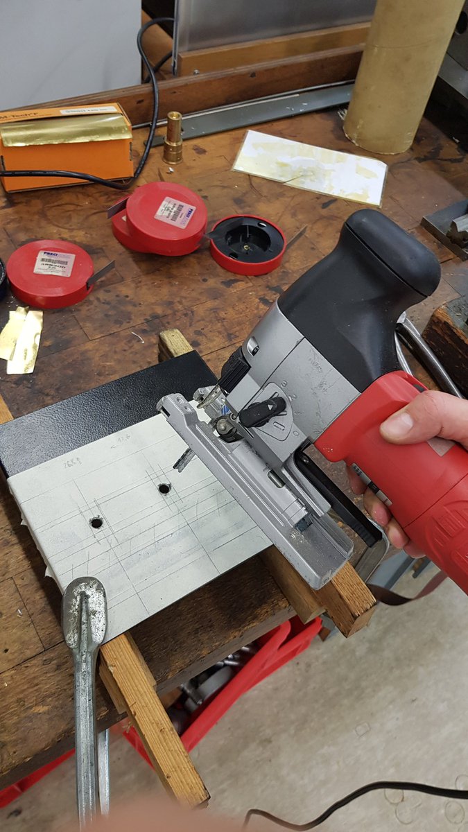 rbz_shell's tweet photo. Today: Work in #mechanical shop. Power-Supply-Unit and its body under #construction.
Sometimes mechanical skills are quite useful in electrical #engineering.
#microelectronics #powerelectronics #rbzentrum #driling #sawing #filing @HS_Reutlingen https://t.co/Lj0PAjCkIh