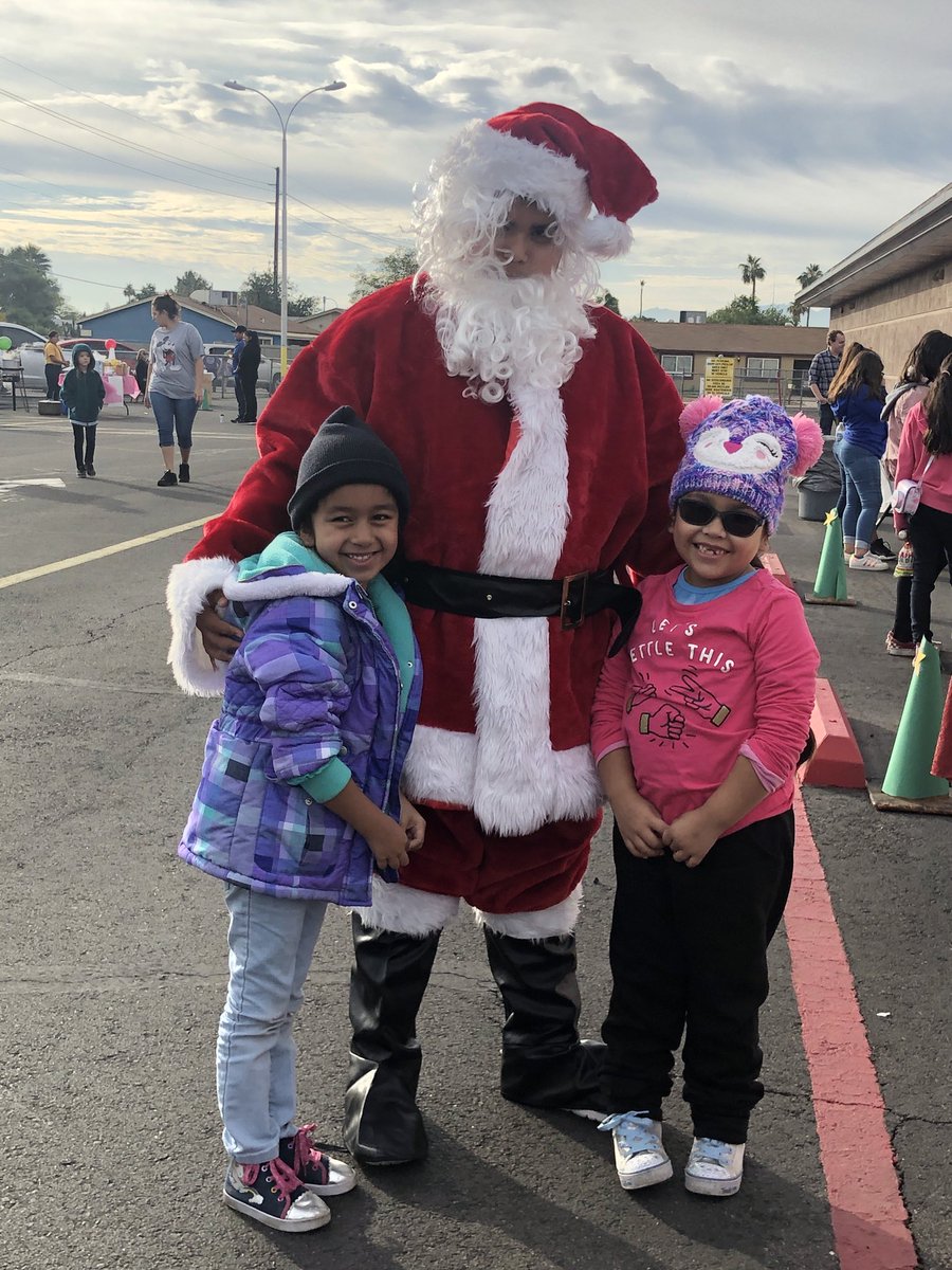 Crisram83's tweet photo. Winter Bazaar 2019, come buy homemade crafts, tasty food &amp; see Santa @Peralta! https://t.co/R8fh7LX9Cy