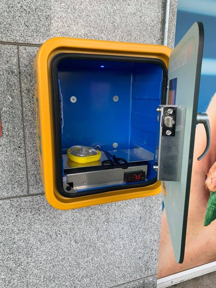 We have just learned that the new Public Access Defib that was installed at Centra Rathnew was stolen last night. Both Wicklow Town CFR and all the other groups are devastated that this has happened, if anyone can help with their investigations, please get in touch on Facebook