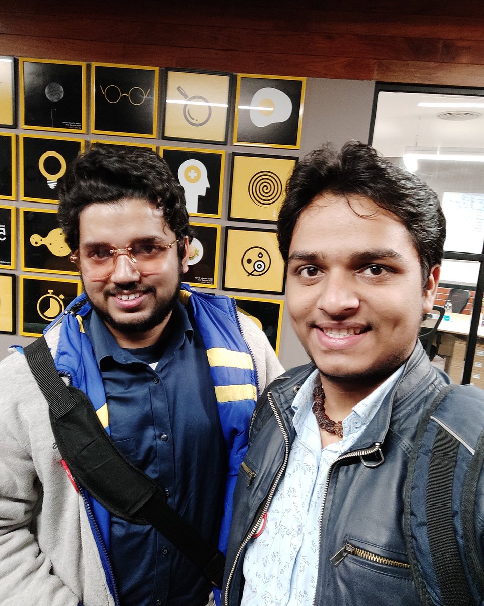 tech4tubers's tweet photo. Awesome meeting you shahrukh bhai🥰🥰
@the_tech_star @digit_squad @digitindia #digit #digitsquadtechday #digitzero1awards https://t.co/zSLPDspp6v