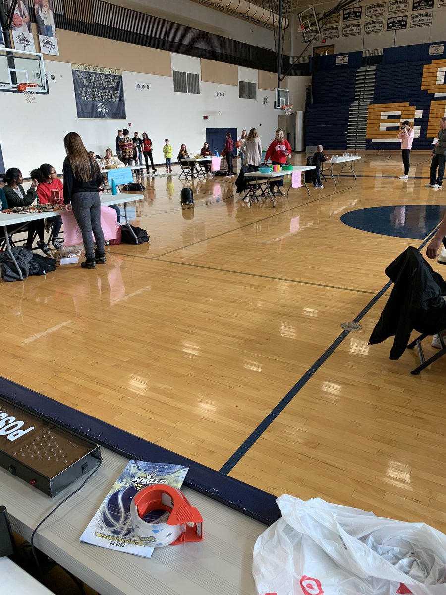 Come to Chan HS today from 10-1 for some fun carnival games. All profits are going  to be donated to the leukemia lymphoma Society. @VESLakers @ChanhassenES <a href="/ISD112/">E Carver Co Schools</a> <a href="/ChanhassenDECA/">ChanhassenDECA</a> <a href="/GirlUpChan/">Girl Up Chan</a>
