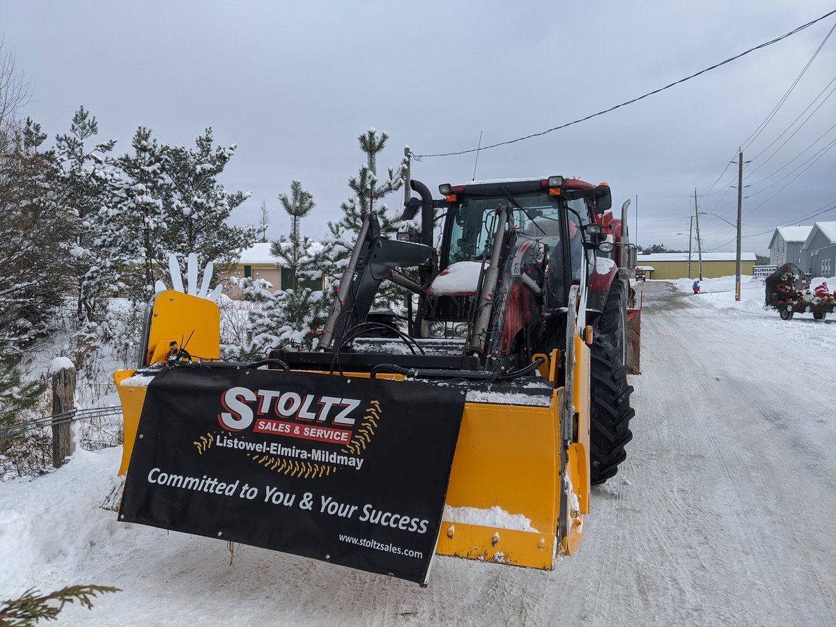 Daniel_Rehkopf's tweet photo. All set to go in the Durham parade, kicking off at 12 noon. @StoltzSales  @Case_IH https://t.co/IviELncyjn