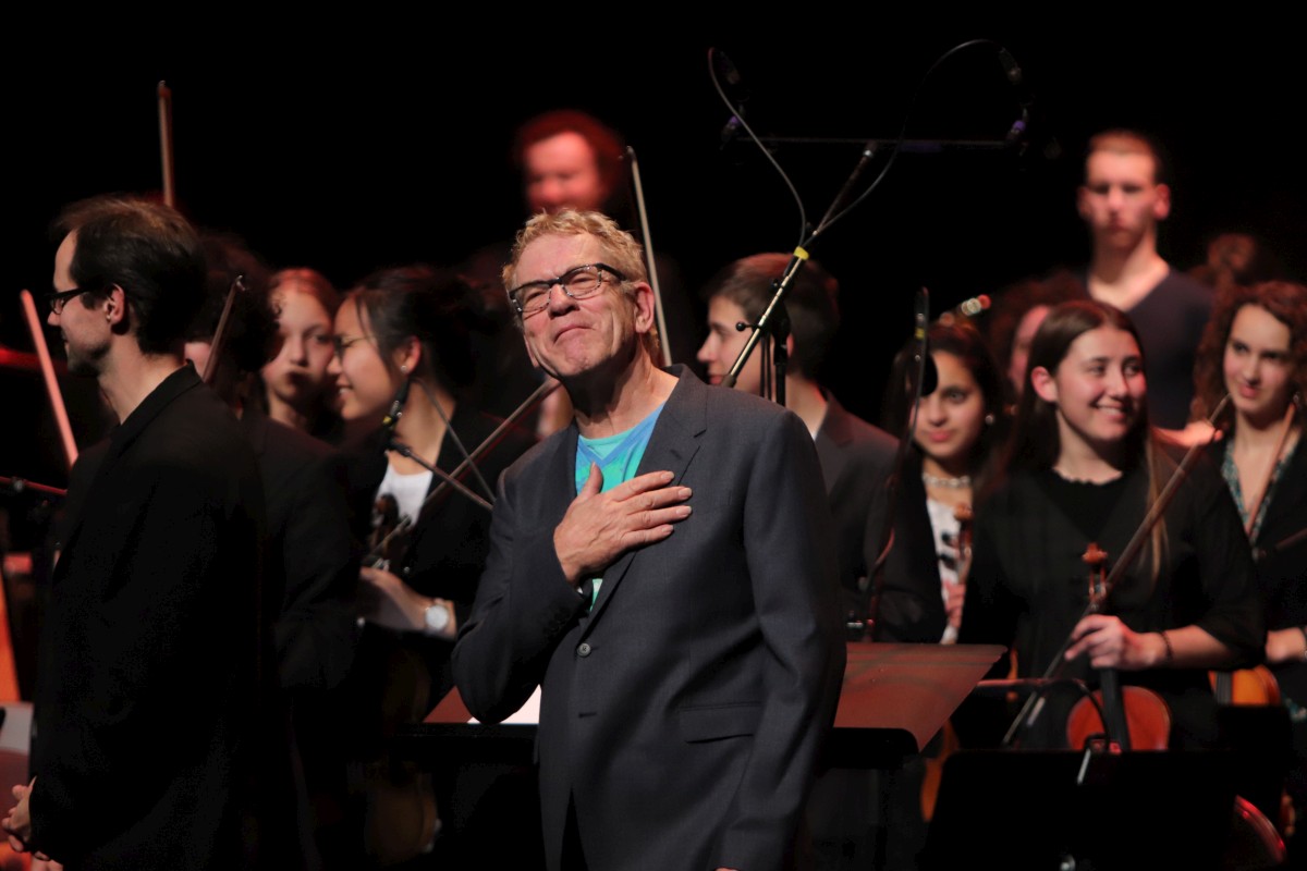 Dick Annegarn et le jeune orchestre symphonique du Conservatoire de Bordeaux en concert hier soir au Rocher de Palmer à Cenon bit.ly/2DRXYwm