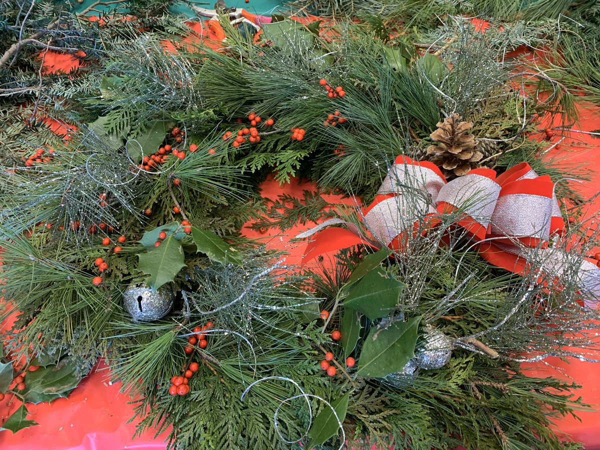 karynlocke's tweet photo. Such a fun morning making holiday wreaths @DawesArboretum in Licking County this morning! #visitlc #ohiofindithere #Hosted @explorelc @OhioFindItHere https://t.co/oCA3lr7GKj