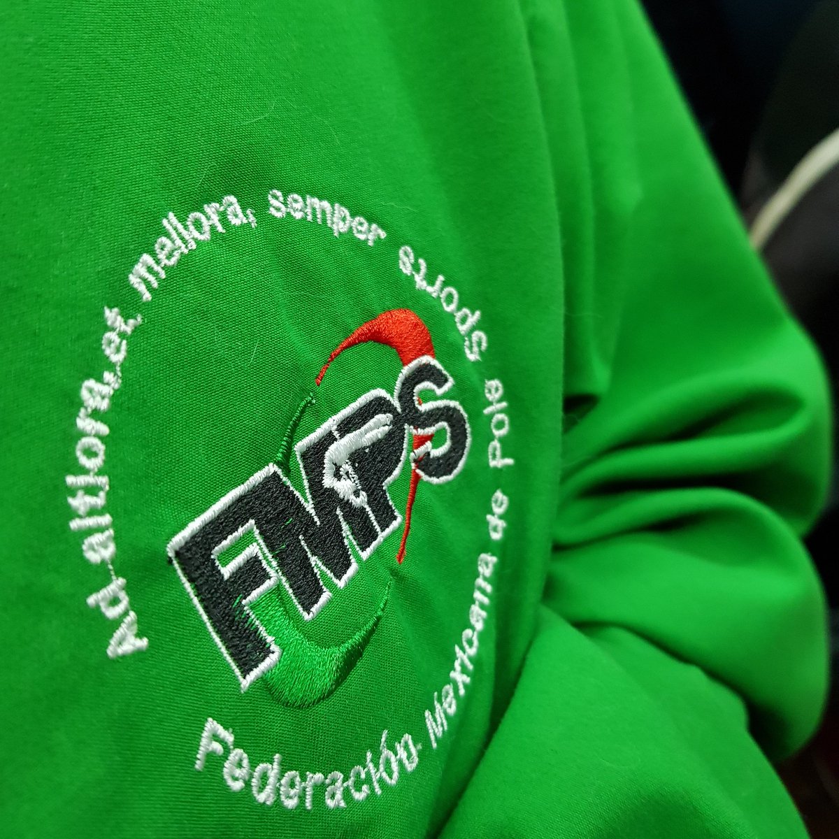 NancyUbilla3's tweet photo. AD ALTIORA, ET MELIORA, SEMPER
Siempre más alto y mejor. 🤩 Rumbo a mi revalidación de mi certificación intermedia como Instructora oficial de la FEMEXPOLE.

#femexpole #femexpoleathlete #femexpoleatleta #pole #polefitness  #polesports #polemexico https://t.co/smjHeHKTiQ