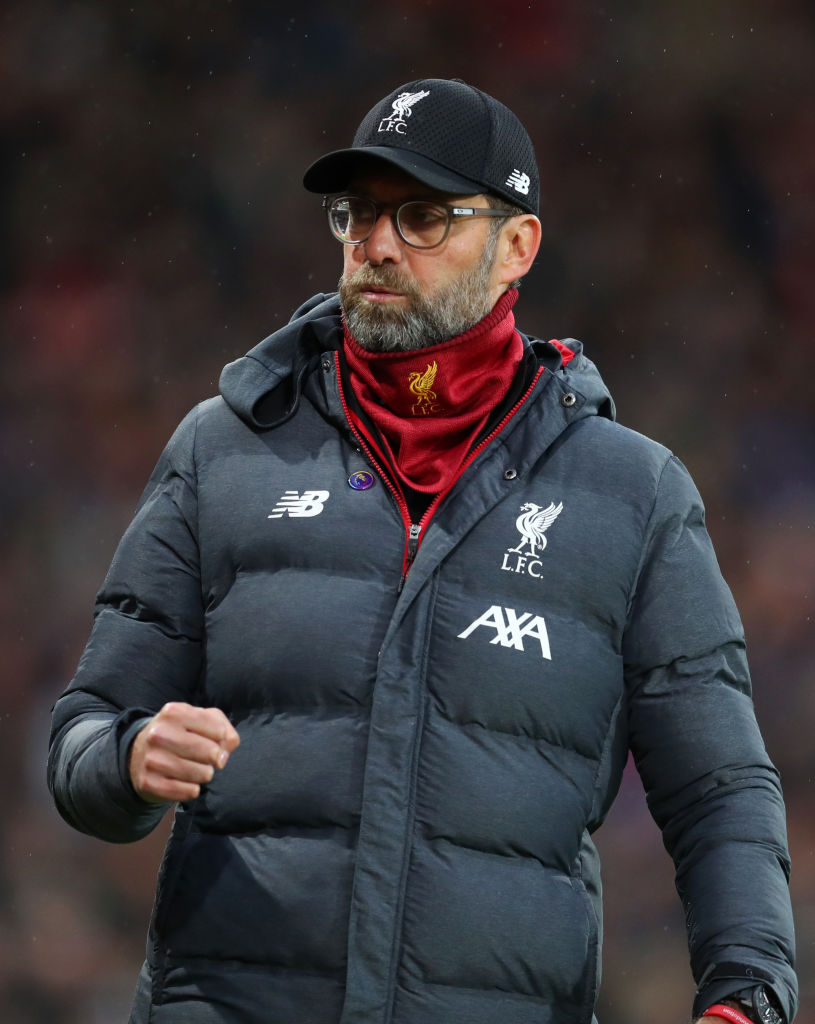 SkySportsStatto's tweet image. .@LFC are unbeaten in a club record 33 top division games (W28, D5)

Longest unbeaten runs in @premierleague history

4️⃣9️⃣ Arsenal (May 2003-Oct 2004)
4️⃣0️⃣ Chelsea (Oct 2004-Nov 2005)
3️⃣3️⃣ LIVERPOOL (Jan-Present)