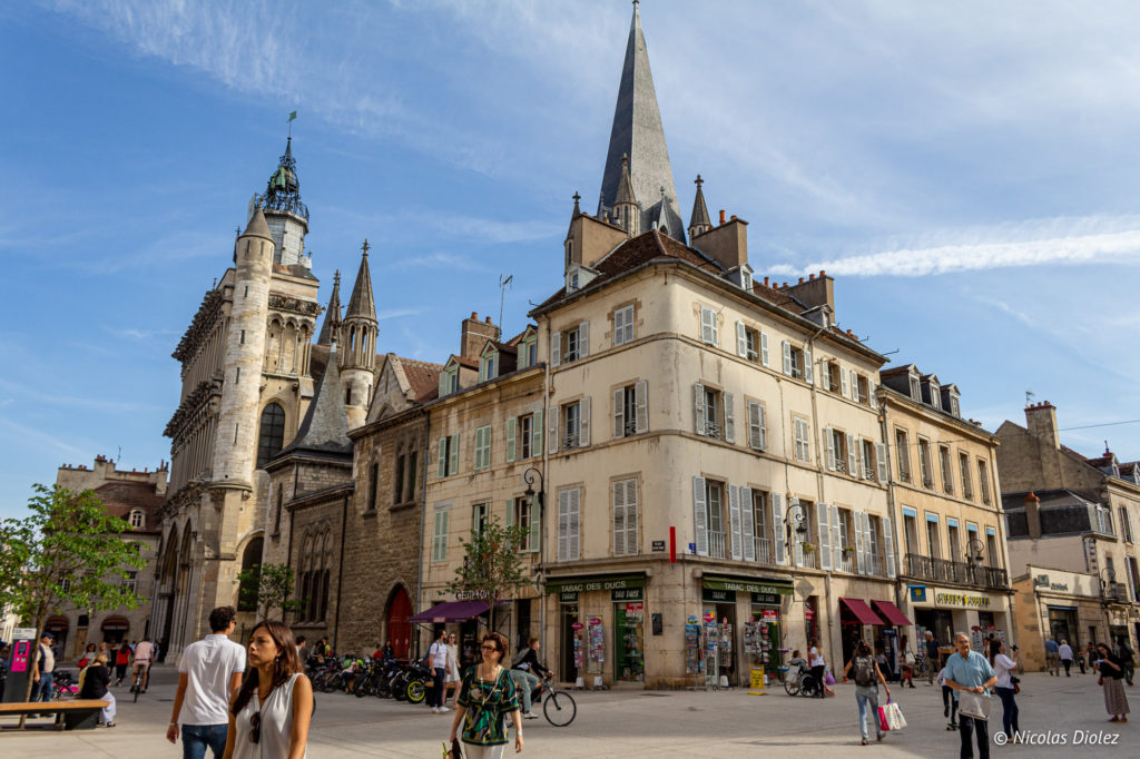 MelleBonPlan's tweet photo. Aujourd'hui sur le blog je vous donne quelques recommandations pour profiter au maximum d'un week-end à #Dijon
Peut-être que ça vous donnera quelques idées pour une prochaine escapade en #Bourgogne ;)

✏️https://t.co/R7nU830zdh
📷 @NicolasDiolez 
#justdijon @justdijon https://t.co/gtPeFEw7nL