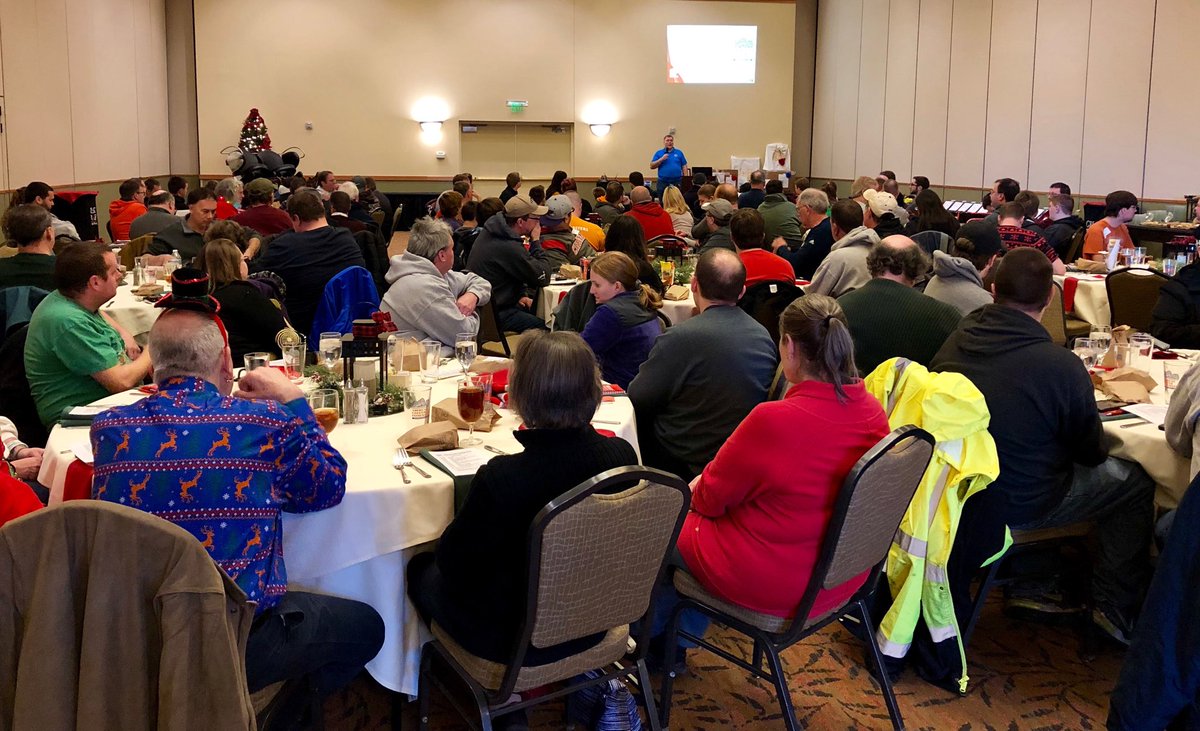 DonHelbig's tweet image. Great turnout for the ⁦@aceonlineorg⁩ annual Ohio Holiday Party. After the party they’ll be taking in the sights and sounds of WinterFest at ⁦@KingsIslandPR⁩ #RideWithAce