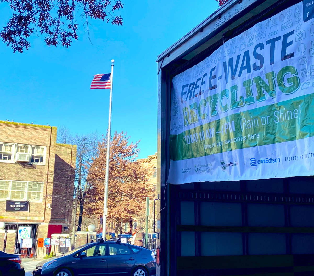 Joanna Smith 🦋 @jooltman.bsky.social (@jooltman) on Twitter photo Give & Get #parkslope: Electronics recycling @lesecologyctr and <a href="/NYCSchools/">NYC Public Schools</a> PS 321 holiday fair, today, 7th Ave. & 1st St. (E-waste until 4 p.m., fair until 5.) Give & Get #parkslope: Electronics recycling @lesecologyctr and <a href="/NYCSchools/">NYC Public Schools</a> PS 321 holiday fair, today, 7th Ave. & 1st St. (E-waste until 4 p.m., fair until 5.)