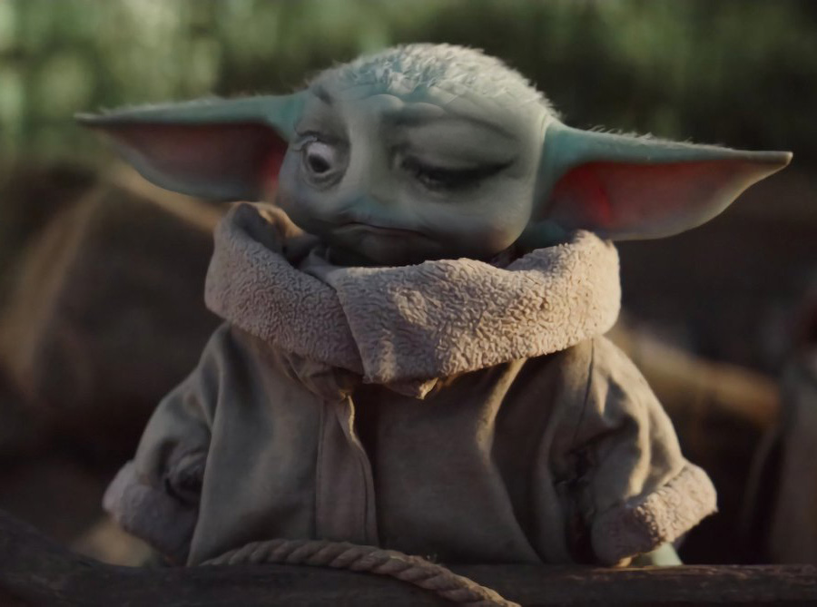 modesto_garcia's tweet photo. El truco de que bebé yoda sea tan mono es por los ojos que tiene, si fuésemos realistas y le pusiéramos los ojos de Noemí Argüelles sería así: https://t.co/Mg5ohEfV88