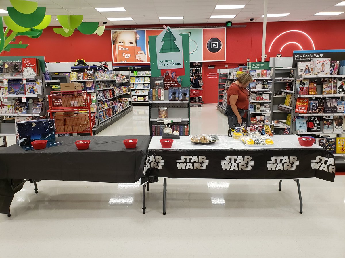 heyitslo25's tweet image. #targetfun