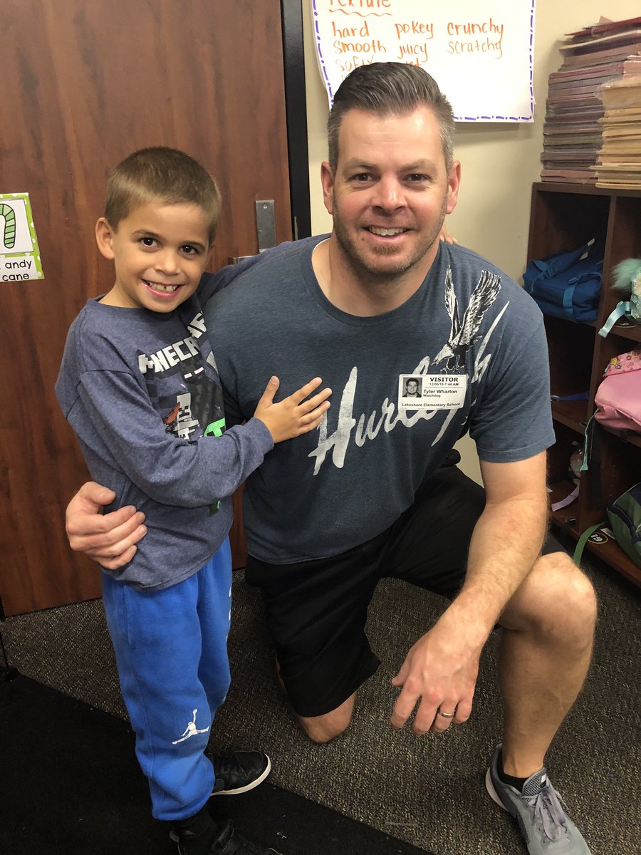 LeahKolarik's tweet photo. So excited our Watchdog program is back! #PAWSitivepaws @LSEcounselors @HumbleISD_LSE #leopardspotting https://t.co/WMgtFgZtCe