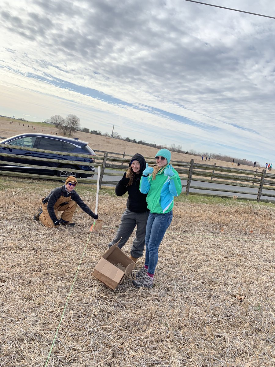 Mrs_Knight87's tweet photo. The National Honor Society was at it again this year! Setting up the field and lighting each candle for the Antietam National Battlefield Luminaries Event!! @BoonsboroHigh https://t.co/9LtEAoMQdM