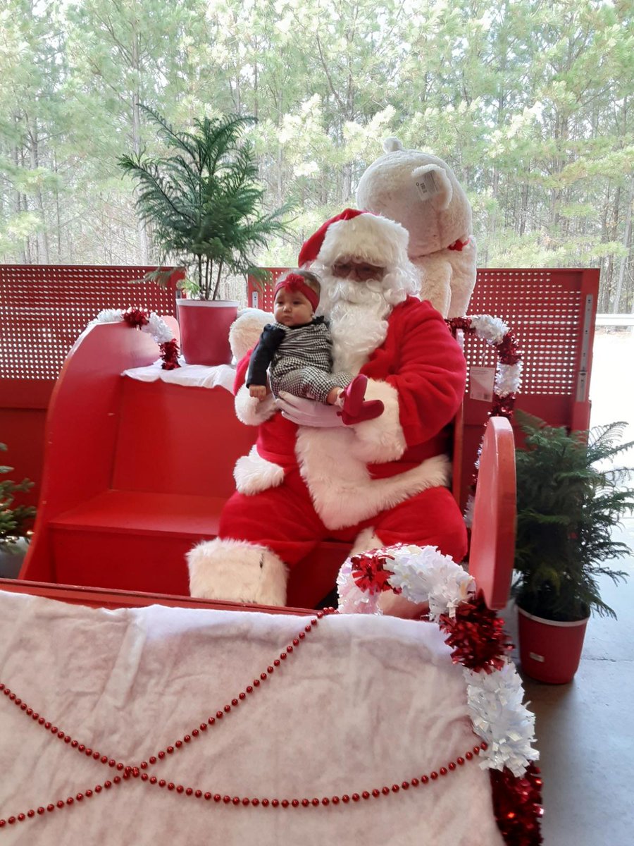 KeislerVicky's tweet photo. Santa's landed in Jasper and the kiddos are loving him! Merry Christmas everyone!
@serenegar @JuanitaFoxChap1 @RobinLeonard71 @RobinLeonard71 @charlene_rauch @hollytate122 @thdsandi https://t.co/D3Zy3bpW57
