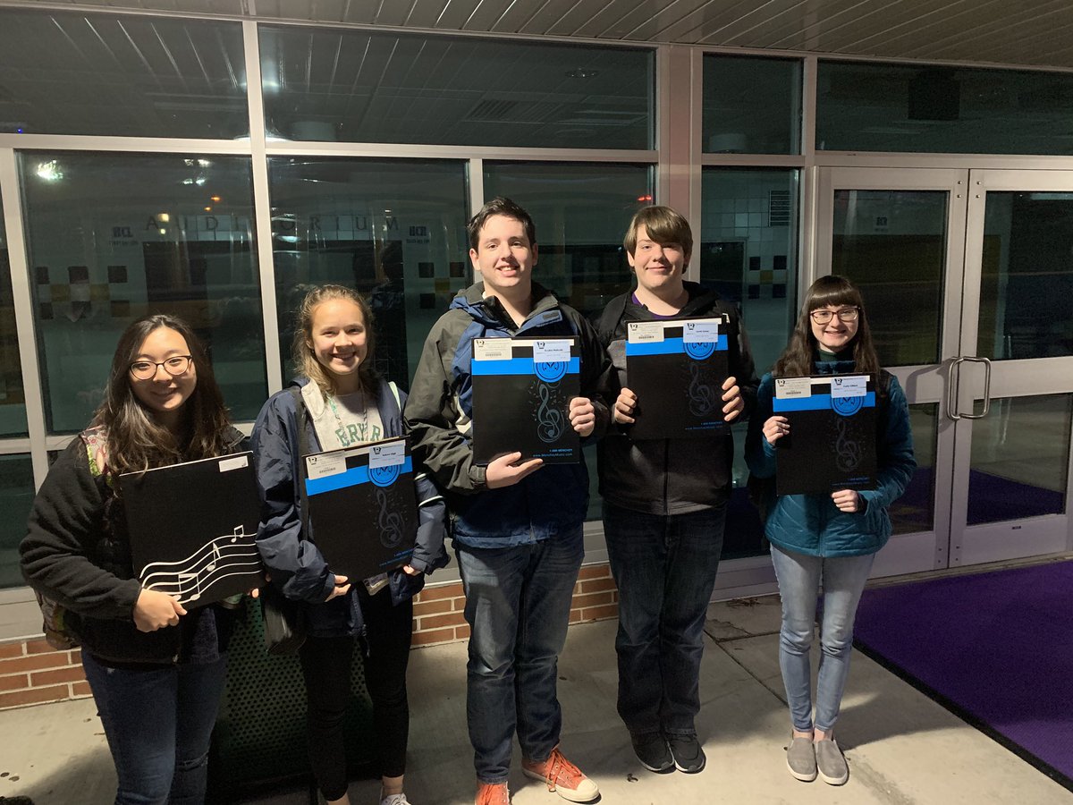 violaman1973's tweet photo. Congrats to Jamie Chon, Aubree High, Braden Mulcahy, Gavin Grove, Carly Gilbert, and Adam Gockley (not pictured) for their performances to earn placement in PMEA District 7 Band and Orchestra @GoMounts https://t.co/z0JHUI6ads
