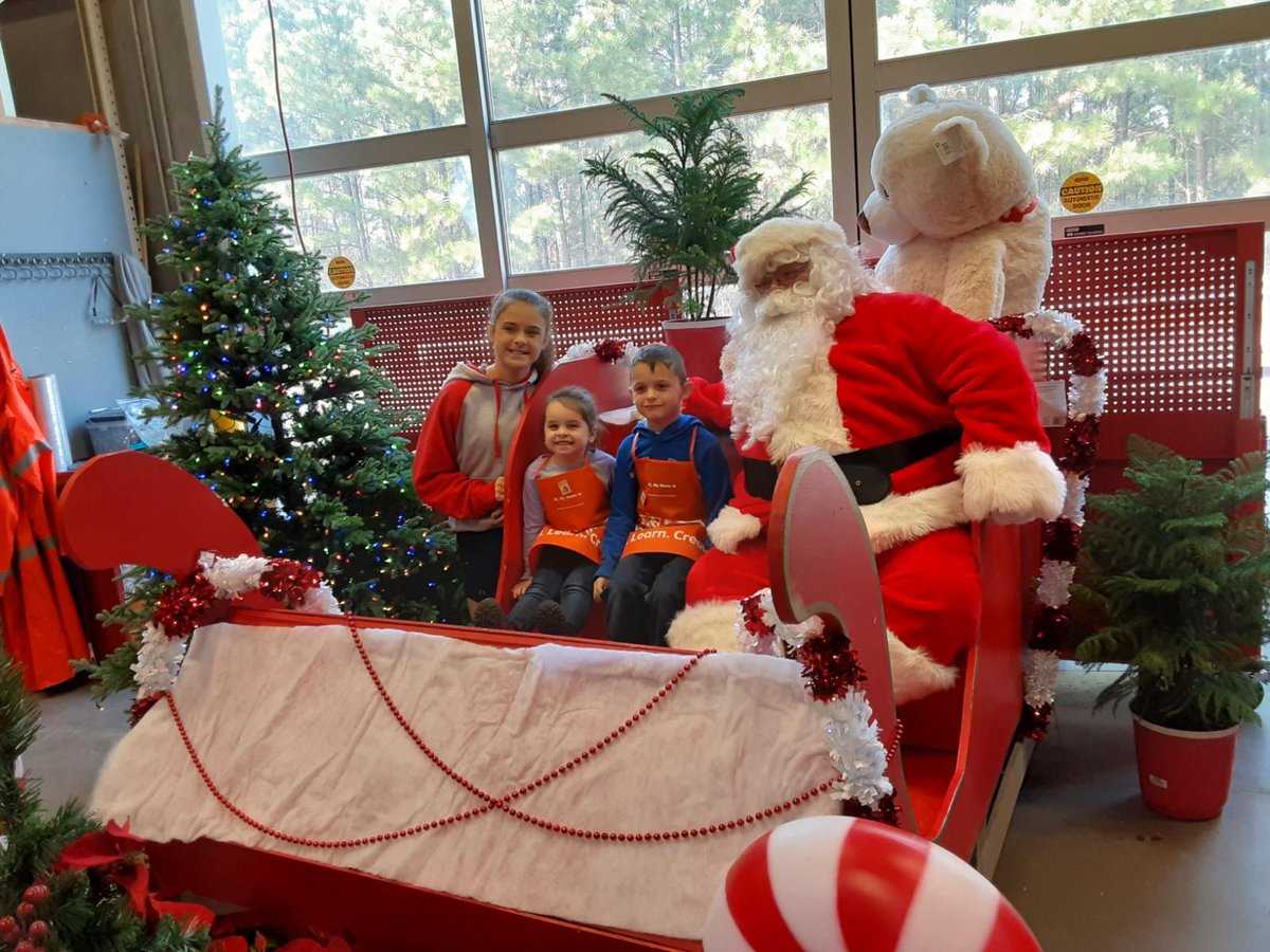 KeislerVicky's tweet photo. Santa's landed in Jasper and the kiddos are loving him! Merry Christmas everyone!
@serenegar @JuanitaFoxChap1 @RobinLeonard71 @RobinLeonard71 @charlene_rauch @hollytate122 @thdsandi https://t.co/D3Zy3bpW57