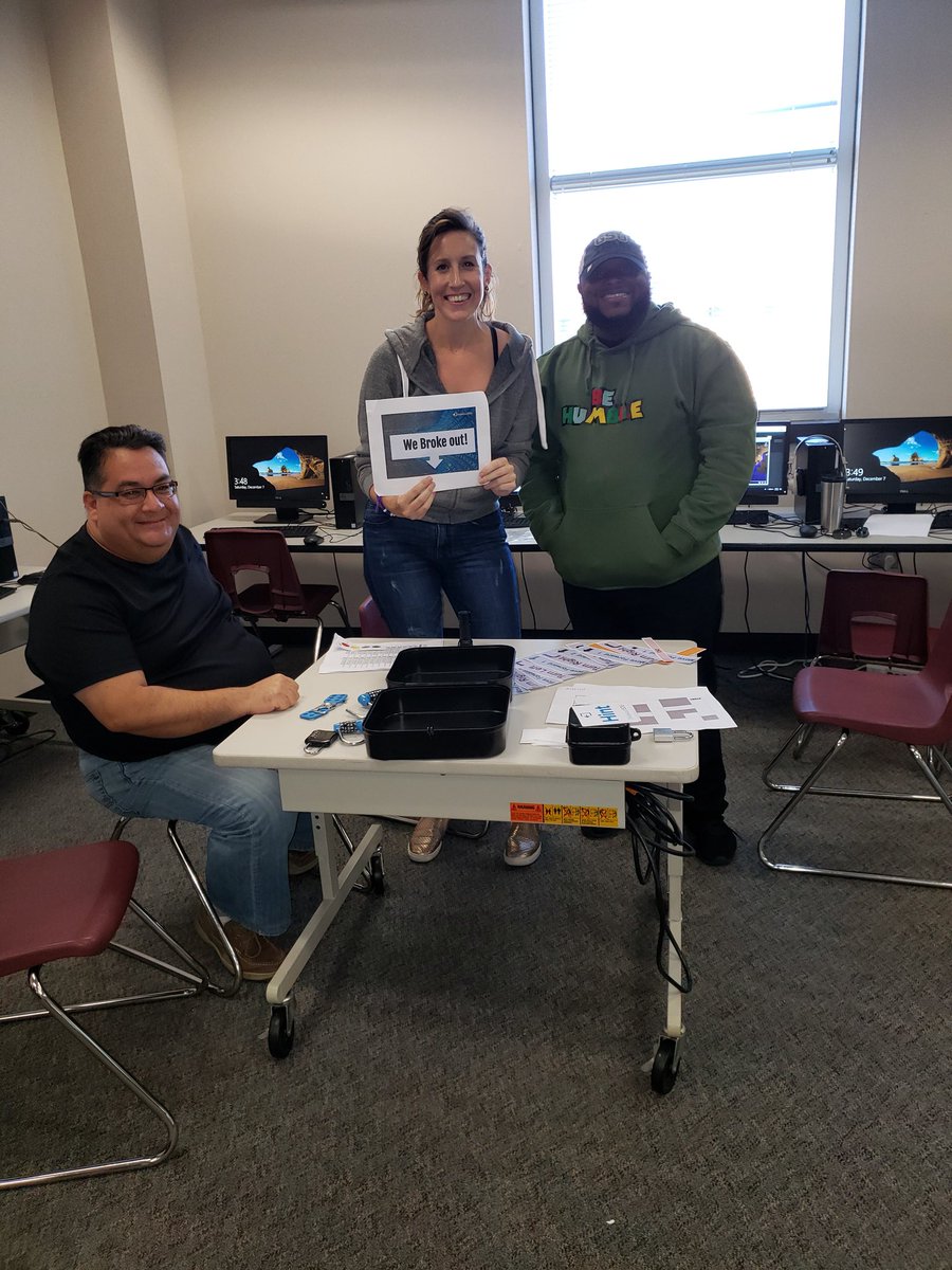nmgteach02's tweet image. And they Escaped from the Coding Breakout Edu. #IntrotoCoding PD was amazing! @AliefTech