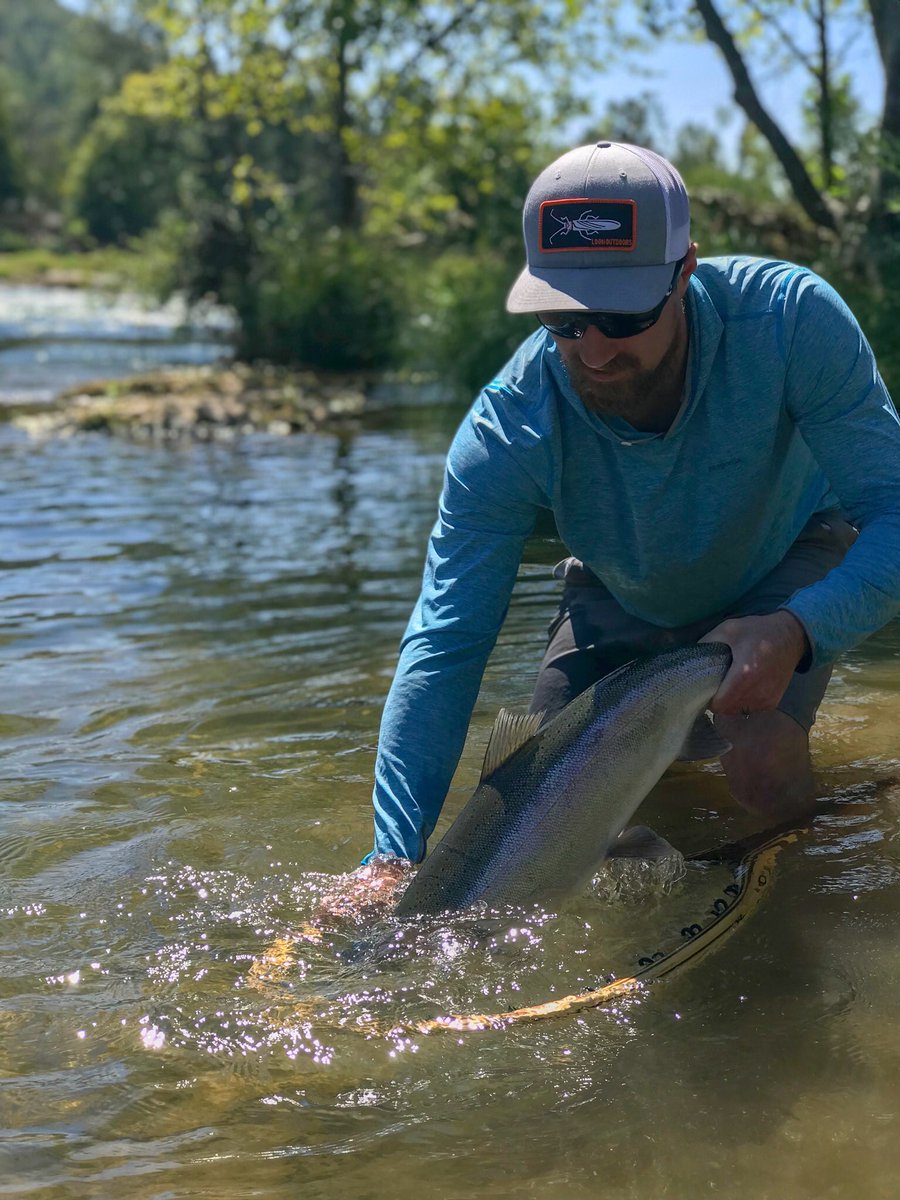 WetflyFish's tweet photo. Not often, but occasionally it does all come together with the fish of a lifetime @western_flywater #wetflyfish #flyfishing https://t.co/aAxIYINKsb