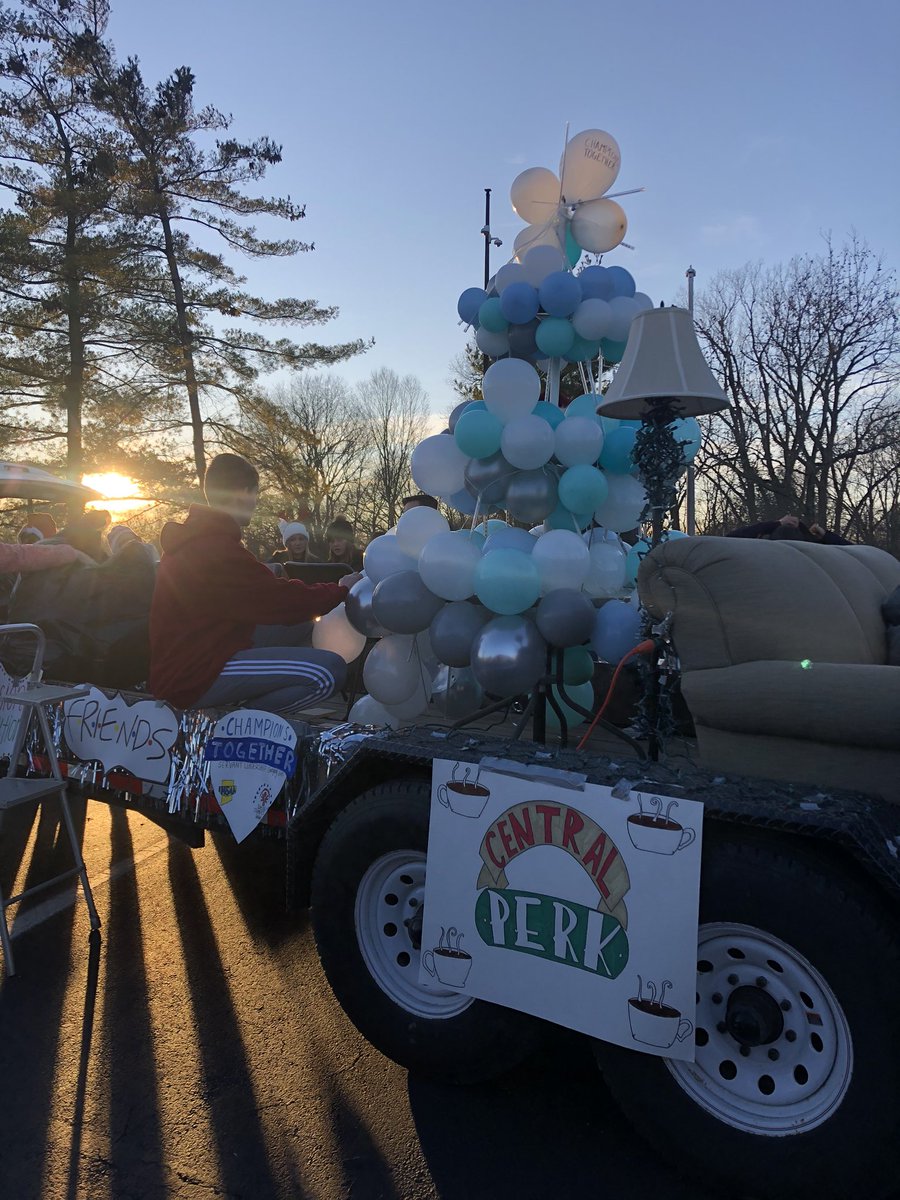 Getting ready for the parade!! So excited ❤️💚