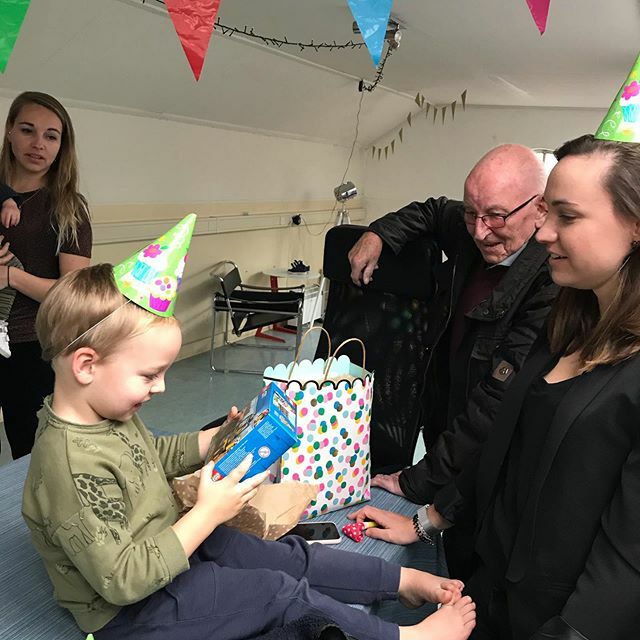 ‘James wat vond je het leukste van je verjaardagsfeestje?’ ‘Alles papa, ik vond alles leuk’. #wateendag #verjaardag #3jaar #feest #lego ift.tt/33Tb5Ic