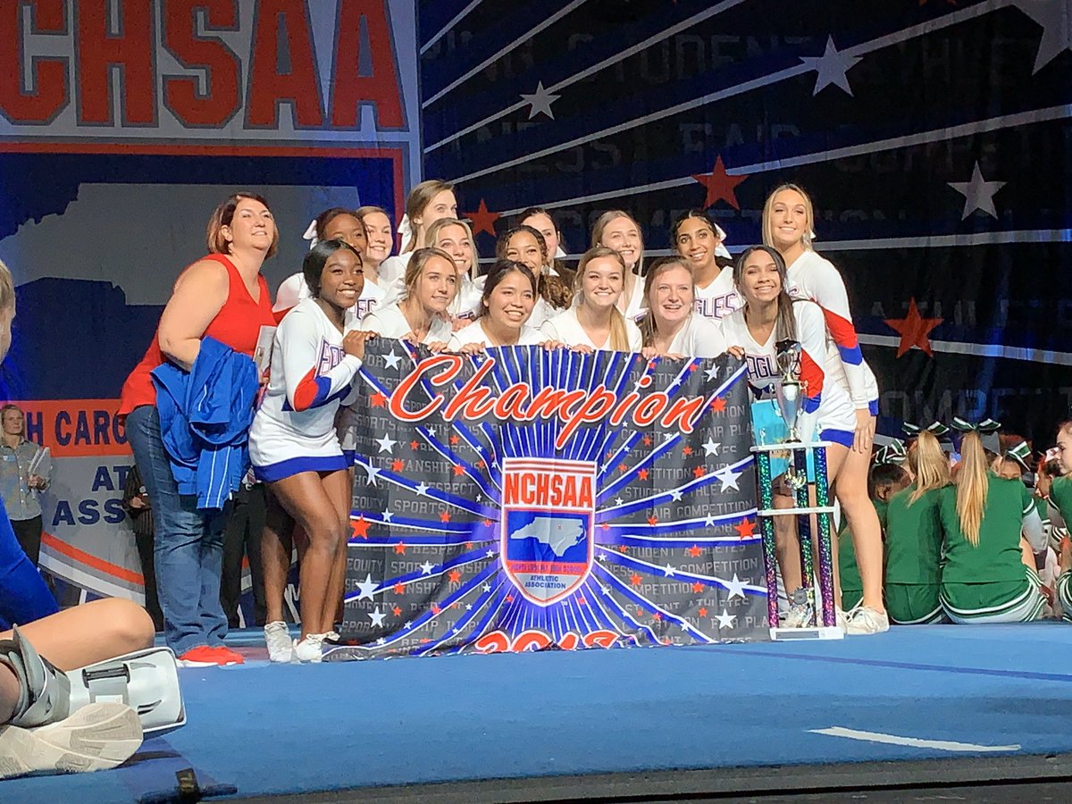 NCHSAA's tweet photo. Awards Session 2️⃣

📣Small Varsity D1: @LNHS_Athletics 
📣Medium Varsity Non-Tumble D1: @Athletics_WHHS 
📣Small Varsity D2: @CherryvilleHS 
📣Medium Varsity Non-Tumble D2: West Columbus 

#NCHSAACHEER https://t.co/Xb3yhW2TOu