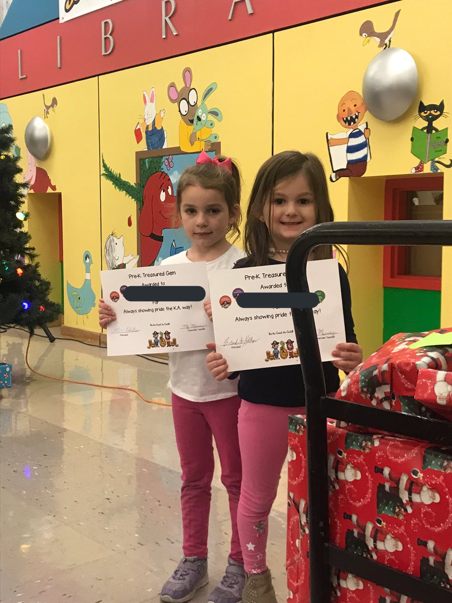 MsMurrayinPreK's tweet photo. Congratulations to our Treasured Gems! We’re so proud of you! https://t.co/hCuyvXyCMt
