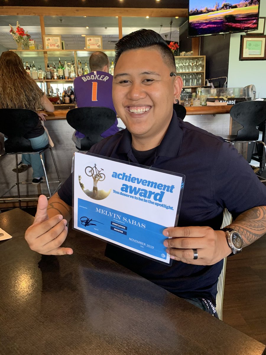 Cris22072977's tweet photo. Employee of the month for the Puunene warriors!!! Lunch with his management team!! Great job Melvin!!  @CristySwink! @LincolnLs3824 https://t.co/XY17RNbPbN