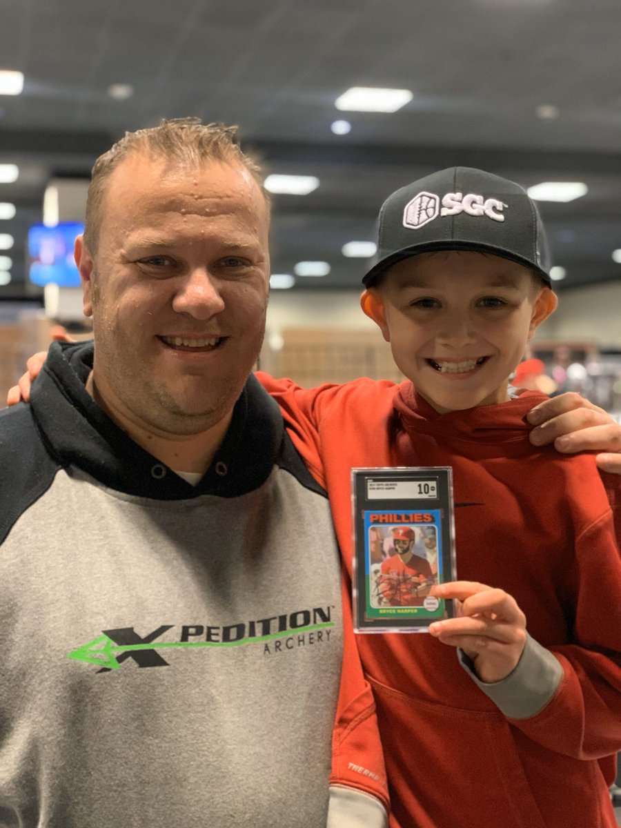 sgcgrading's tweet photo. Awesome weekend so far at the Philly Show! Weโll be accepting submissions all day tomorrow until the show ends at 3! #phillyshow #thisiswhywecollect https://t.co/ipmAcp1fWn