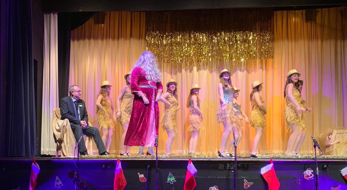 Lionel64L's tweet photo. Great afternoon at Once Upon a pantomime, thanks to Tori Productions for giving me the best seat in the house. #onceuponapantomime #toriproductions #Littlehampton #Worthing https://t.co/5zwXJ9VoUO
