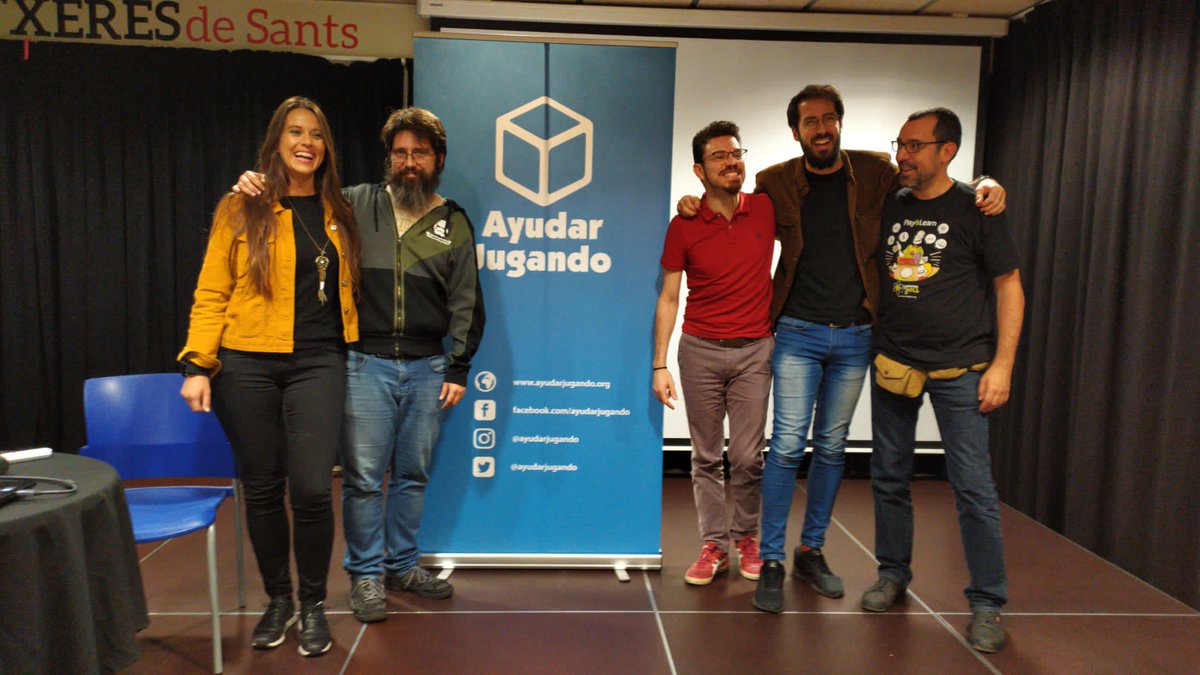 ayudarjugando's tweet photo. Foto de familia con l@s ponentes del I encuentro de #PensadoresAJ #AJ2019 

Muchas gracias a María Ricart, Andrés Escribano, Pablo Mateos, Alex Carame, y Josep Oliver por su maravillosa contribución a que el mundo sea un poquito mejor a través del #juego.

Muchas gracias!!!! https://t.co/ai0dyR1kqf
