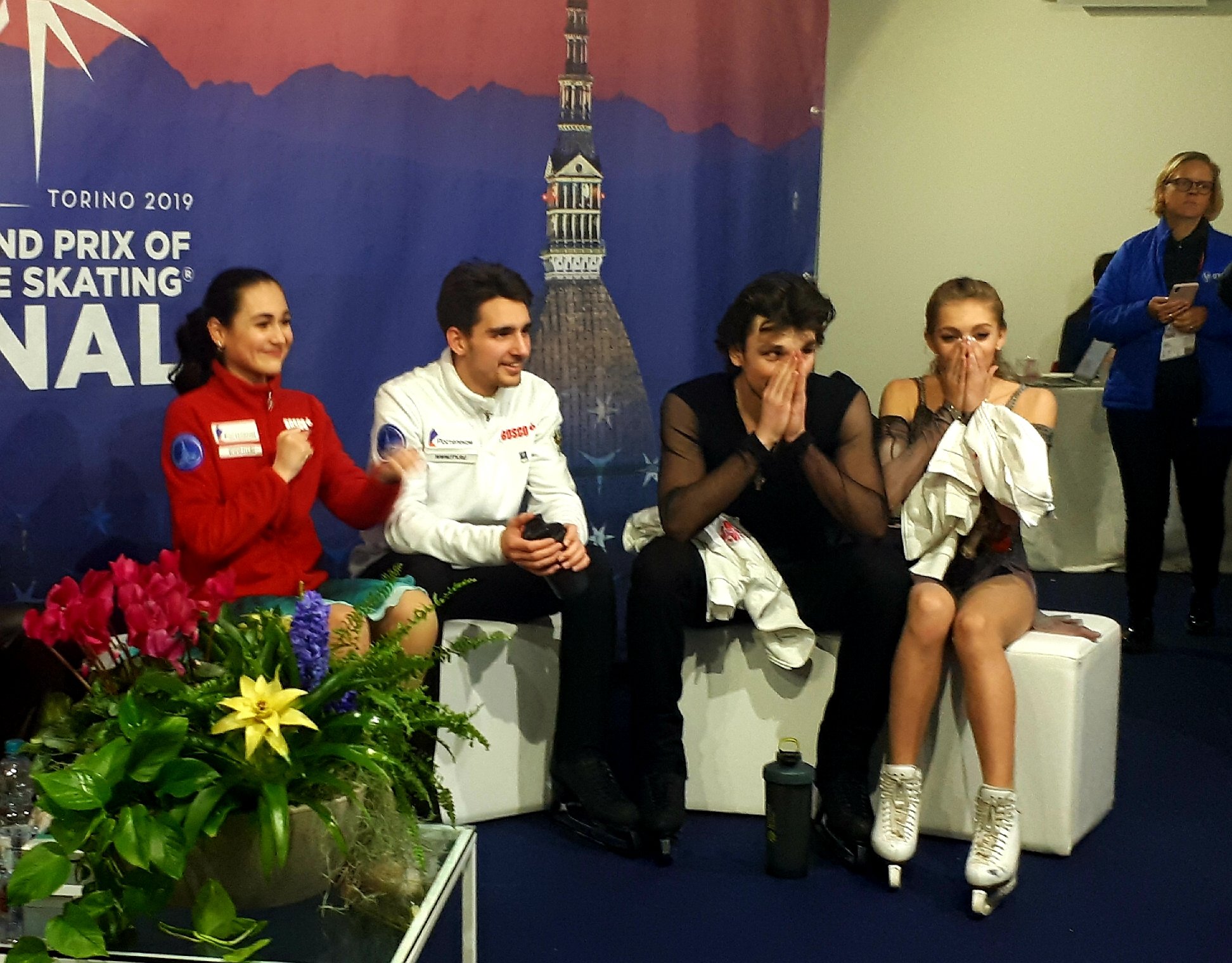 ISU Grand Prix of Figure Skating Final (Senior & Junior). Dec 05 - Dec 08, 2019.  Torino /ITA  - Страница 26 ELNAxHbX0AEqaXK?format=jpg&name=large