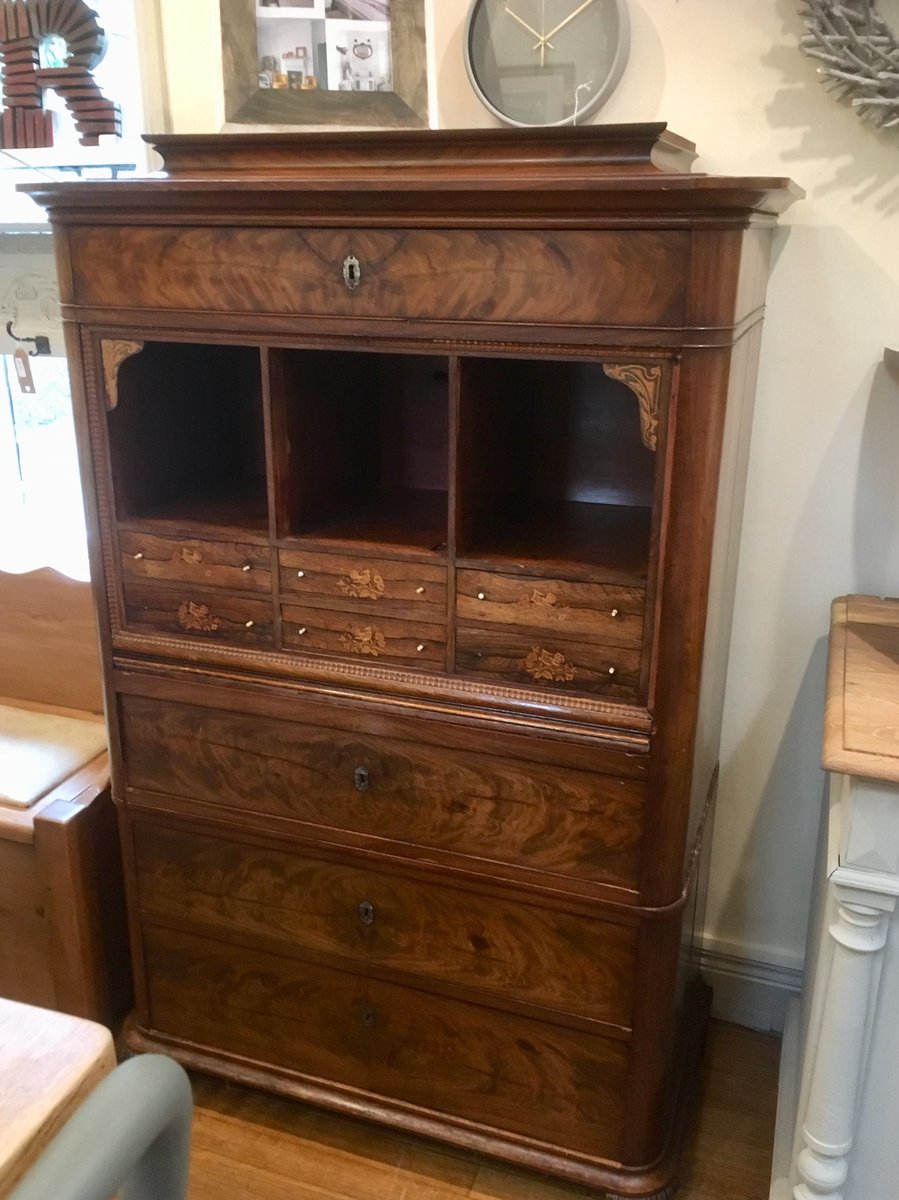 nickyjfurniture's tweet photo. Three great items just in ⁦@nickyjfurniture⁩ #corbridge Tall slim Cupboard with Drawer. Bench Seat with Storage. Antique Cabinet/Dresser/Chest. #furniture #northeast #vintage #newstock https://t.co/Wm0doOIccj